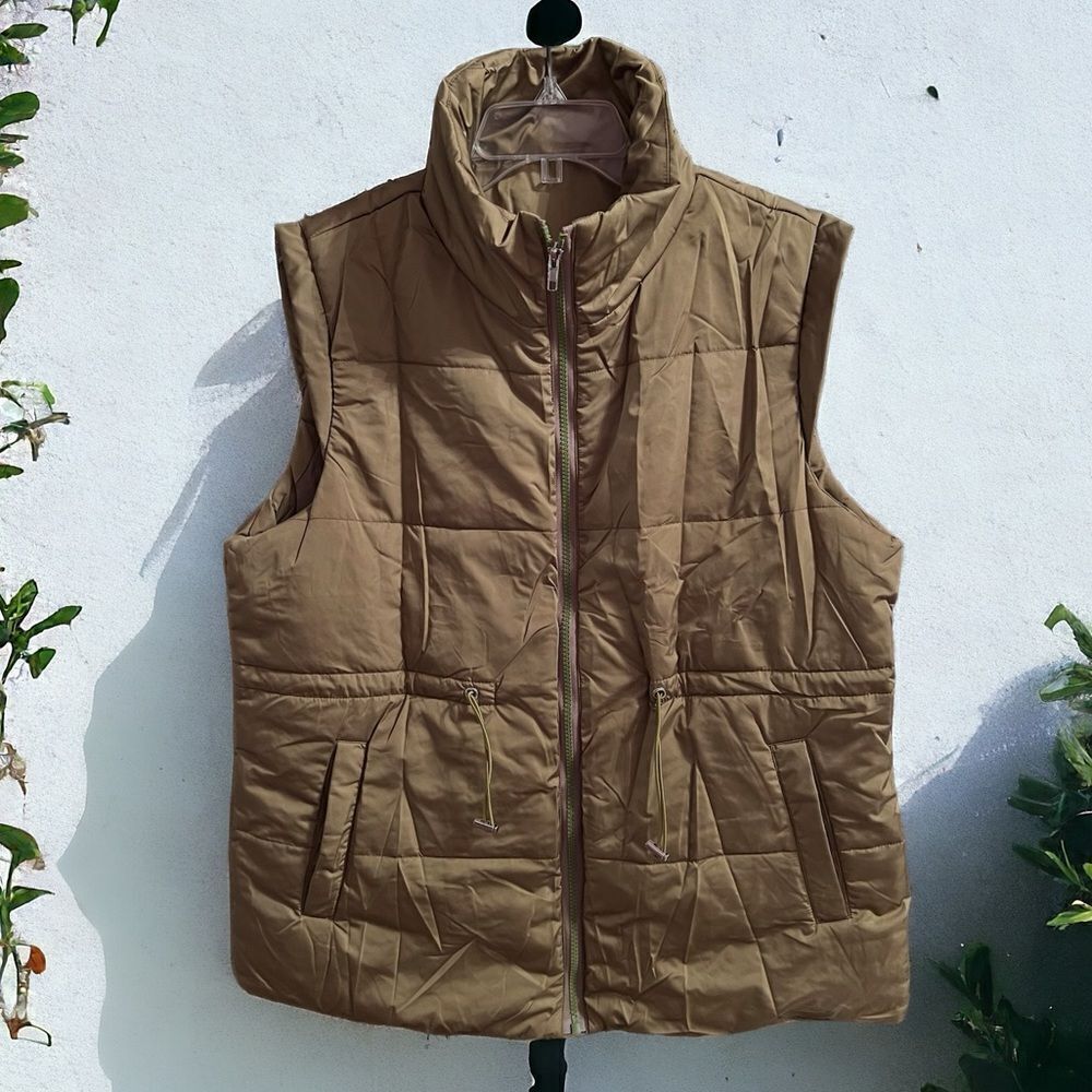 Women’s Puffer Vest Zipper Quilted Stand Collar Winter Gilet Coat Size S NWT